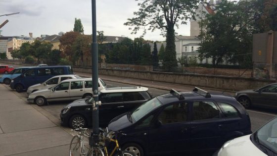 Sie ließen sich immer wieder neuen Goldschmuck bei einem Juwelier in ...