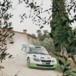 Skoda Fabia (Rally) auf Schotterstraße