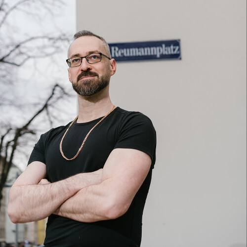 Alltagsprolet mit dem Programm Rausländer im Kabarett Niedermair