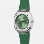 Bell & Ross BR-05 GMT Green Steel, Seitenansicht mit Stahlgehäuse