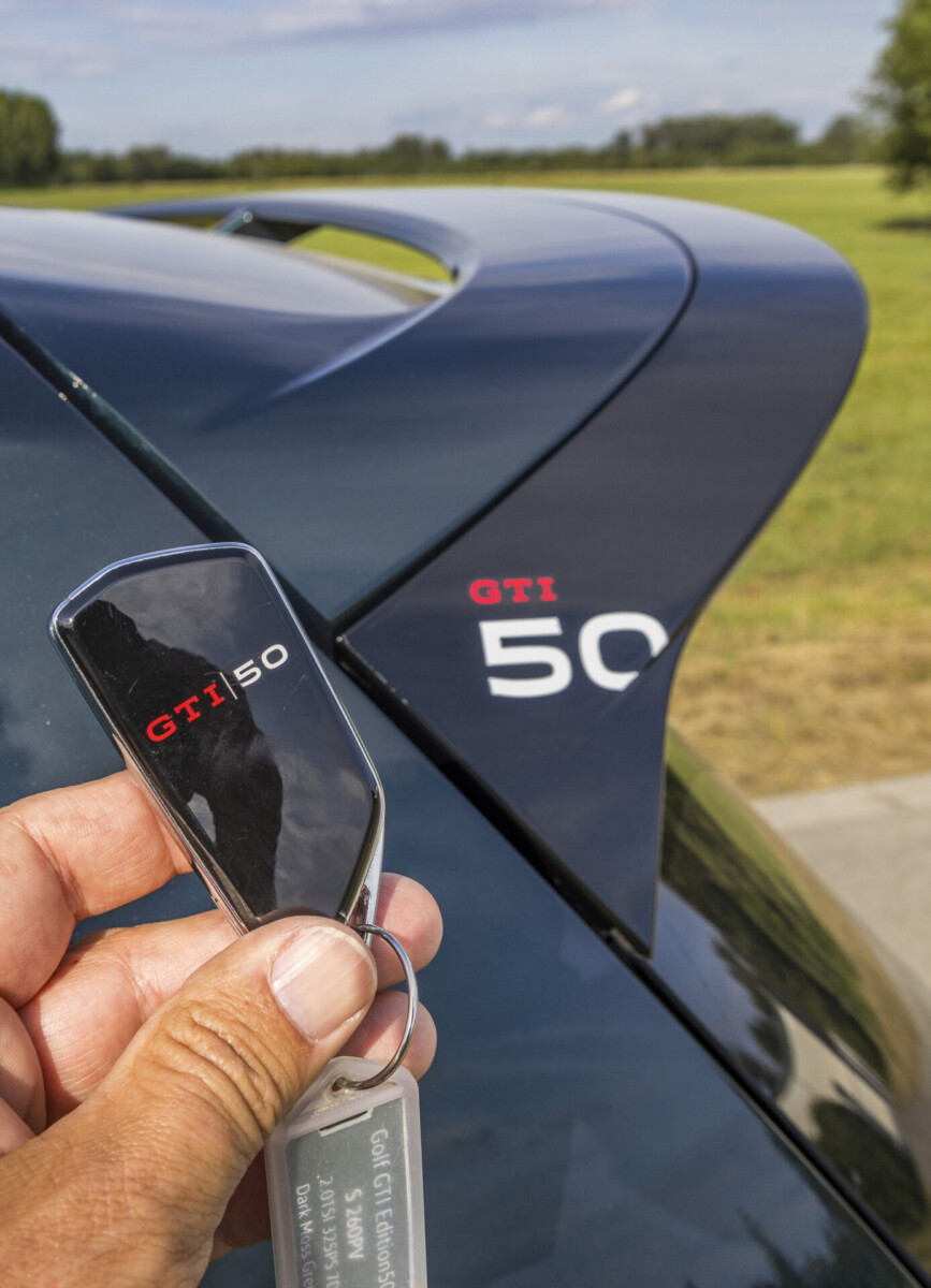 Detailaufnahme des VW Golf GTI Edition 50 zum 50-Jahr-Jubiläum