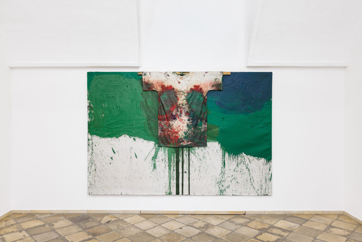 Schüttbild von Hermann Nitsch in der Ausstellung bei Suppan Fine Arts