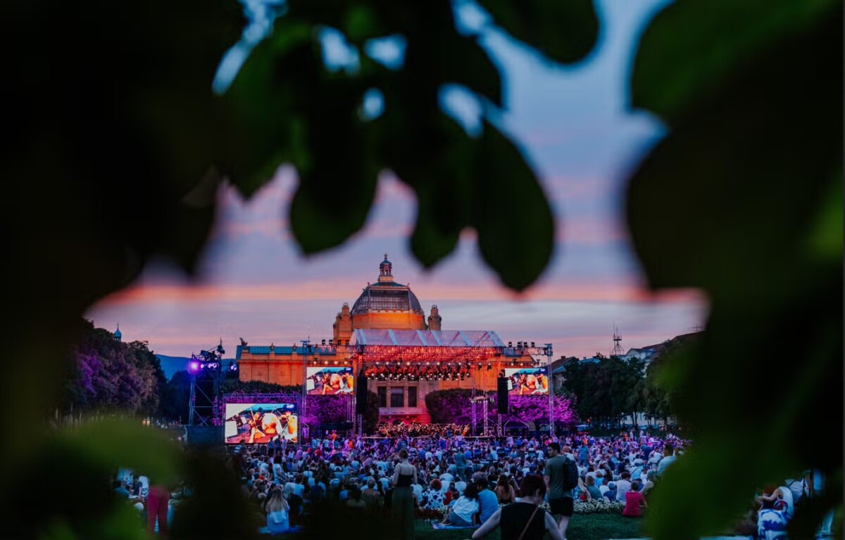 Publikum beim Festival Zagreb Classic am König-Tomislav-Platz