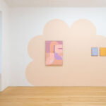 Ausstellungsansicht mit Gemälden von Julia Brennacher