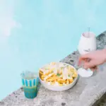 Feiern am Pool im Urban Pool Club der Pratersauna Wien