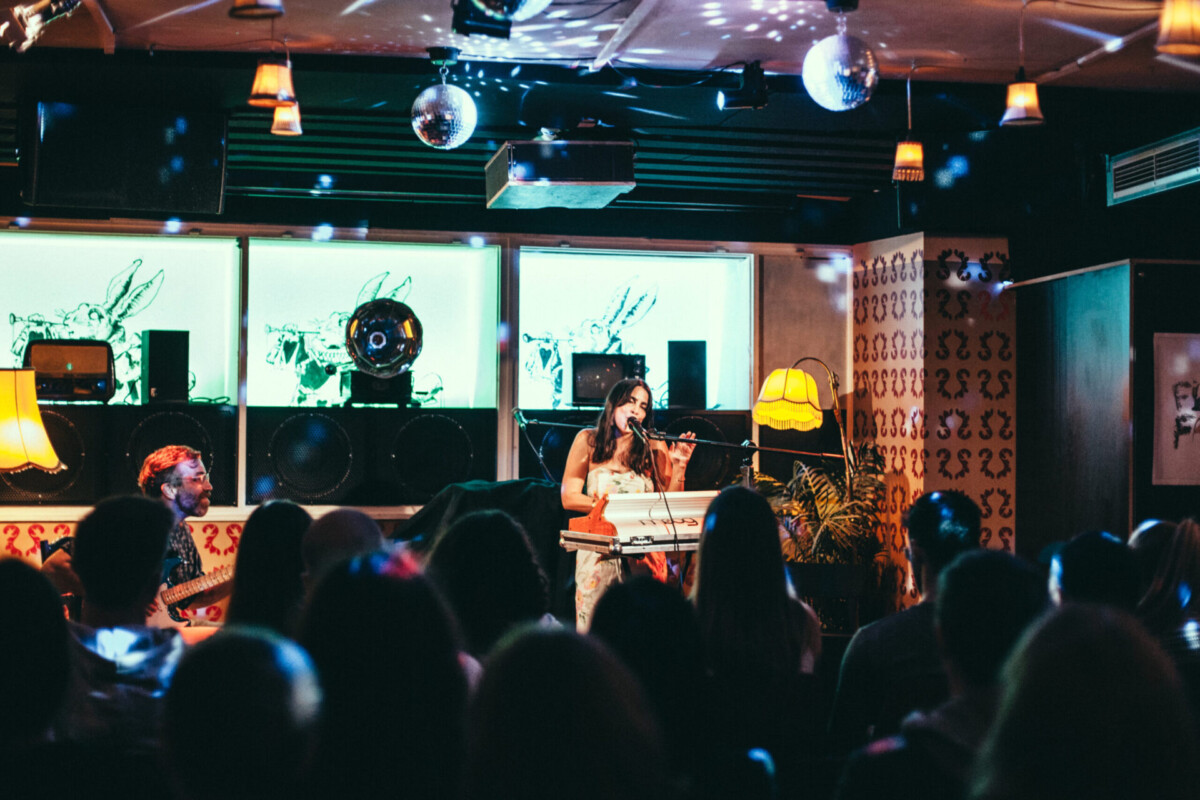 Live-Act beim Akustik Loft im The Loft Wien