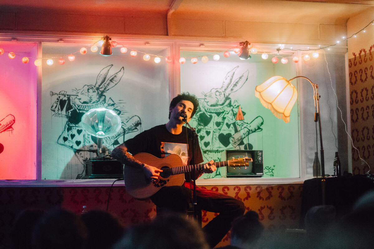 Nachwuchsmusik auf der Akustik-Loft-Bühne im Wohnzimmer