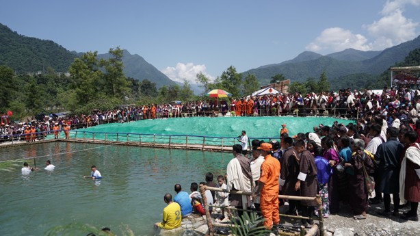 Ankündigungsbild zum Bathing Carnival Bhutan im November 2026