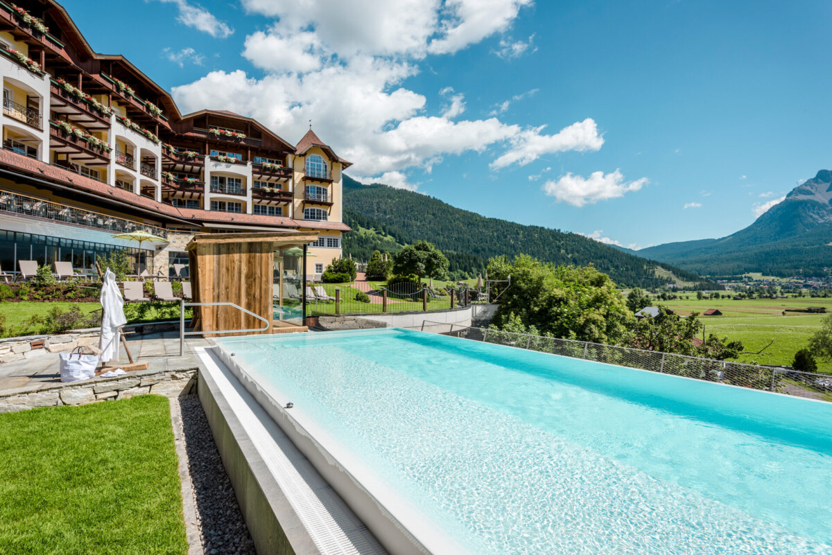 Außenansicht des Geniesserhotels Post Lermoos in Tirol