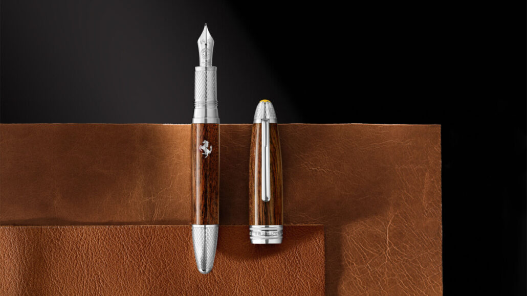 Detailansicht Montblanc Ferrari Tailor Made Füllfederhalter mit Goldfeder