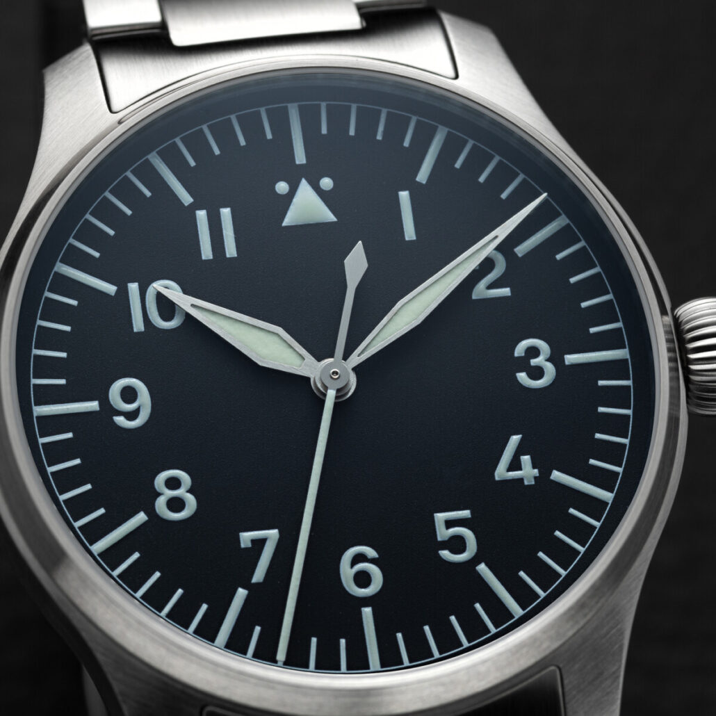 Zifferblatt der STOWA Flieger Klassik 40 Flight to 100 im Baumuster A, ohne Logo und Datum