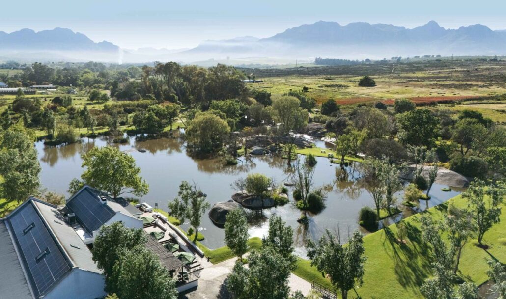 Luftaufnahme der Weinberge auf der Spier Wine Farm bei Stellenbosch
