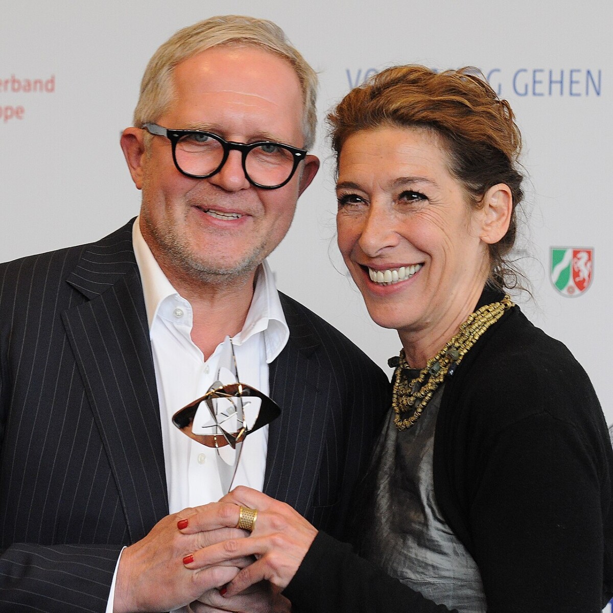 Harald Krassnitzer und Adele Neuhauser, das Wiener Tatort-Duo Eisner und Fellner, bei der Grimme-Preis-Verleihung 2014